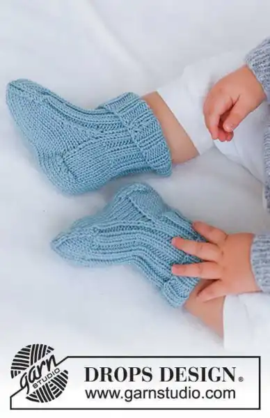 Dancing Bunny Socks / DROPS Children 41-35 - Free knitting