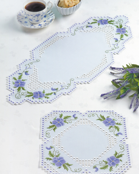 Embroidery Kit Pansy 25 x 67 cm / 9.84 x 26.38 in