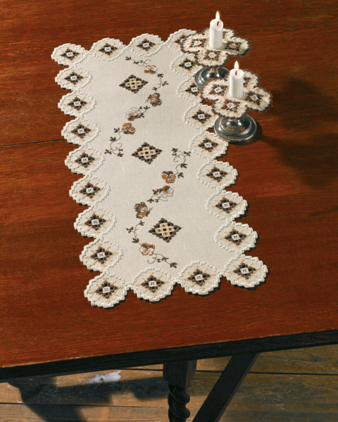 Embroidery Kit Hardanger in beige 29 x 65 cm / 11 x 26 in