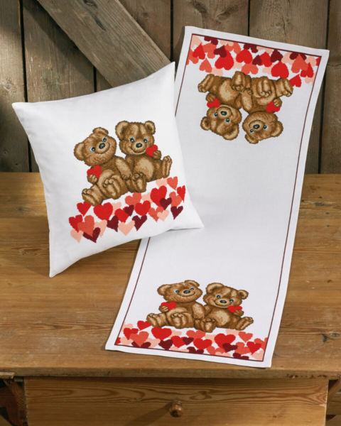 Embroidery Kit Heart Teddy Bears 34 x 93 cm / 13.39 x 36.61 in