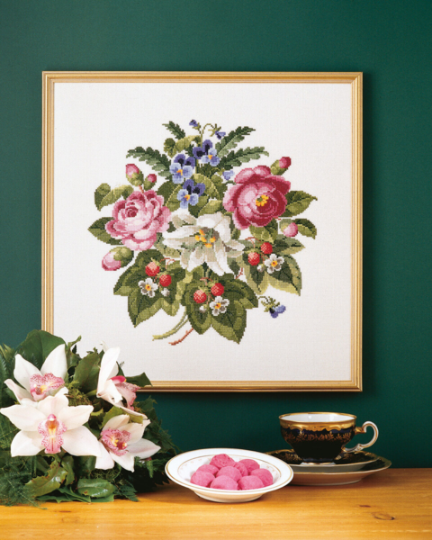 Embroidery Kit Roses & strawberries 42x42 cm / 16.54x16.54 in
