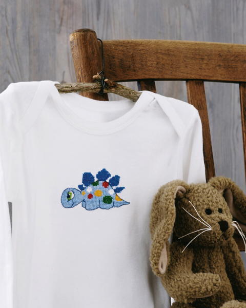 Embroidery Kit Dino 7 x 9 cm / 2.76 x 3.54 in