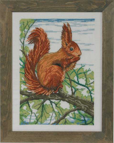 Embroidery Kit Squirrel R5492 31 x 41 cm / 12 x 16 in