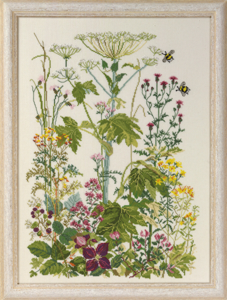 Embroidery Kit Grøftekant 33 x 45 cm / 13 x 18 in R5409