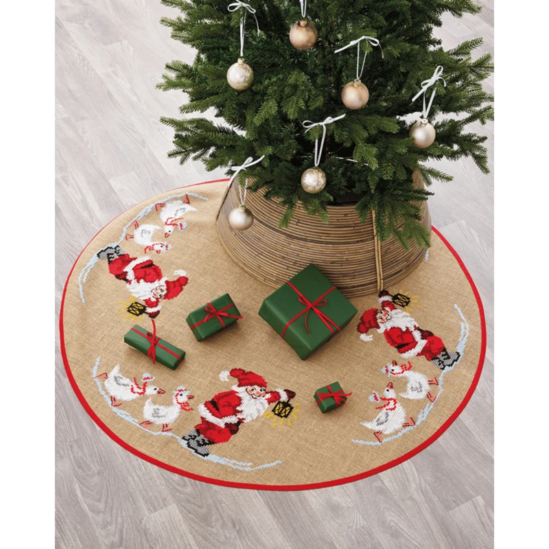 Santa and Geese Ø125 cm