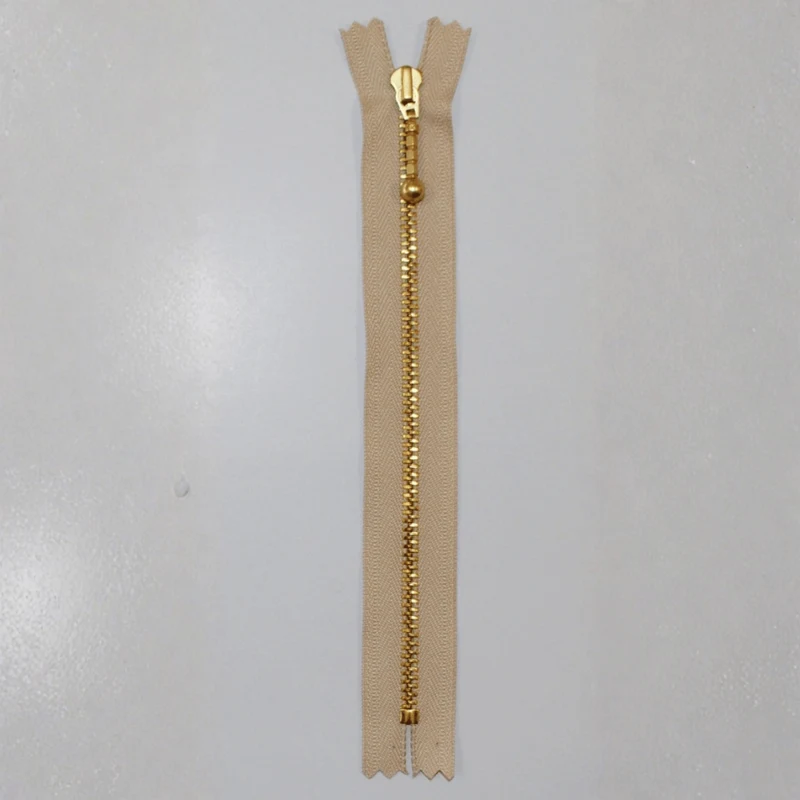 YKK Fixed Zipper, Brass, 4 mm 572 Sand