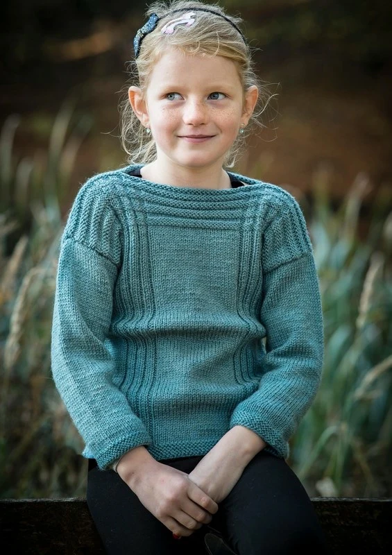 136-4 Sweater with groove pattern for children