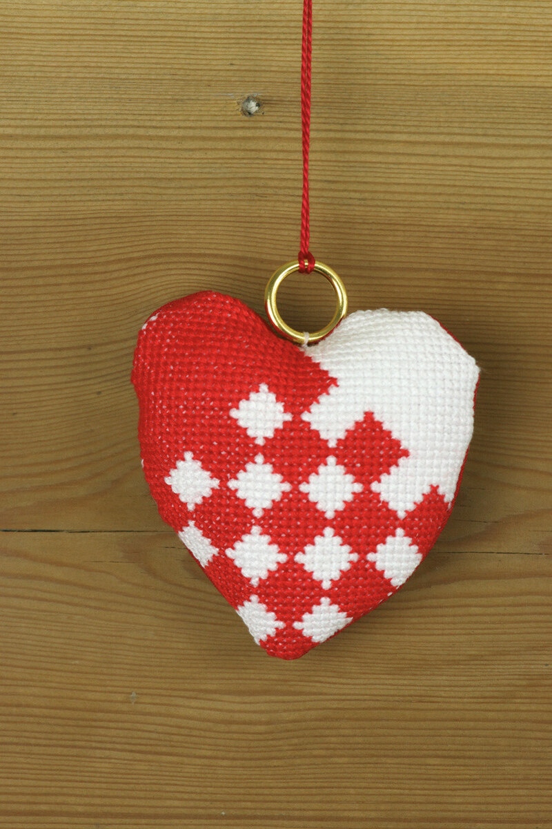 Embroidery Kit Braided Heart 8 x 8 cm / 3.15 x 3.15 in