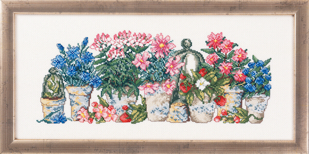 Embroidery Kit Pink/blue flowers 38x17 cm / 14.96x6.69 in R5355