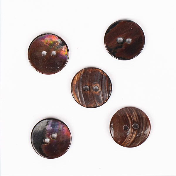 DROPS Arched (Brown), Button, 18 mm (no. 818)