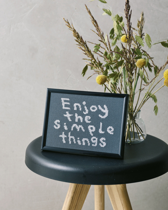 Embroidery Kit Enjoy 18 x 13 cm / 7.09 x 5.12 in