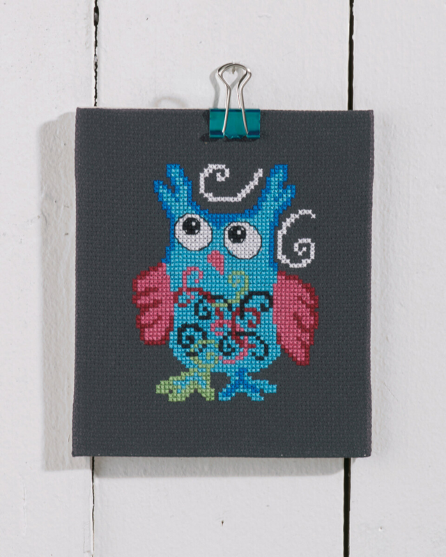 Embroidery Kit Blue Owl 11 x 13 cm / 4 x 5 in