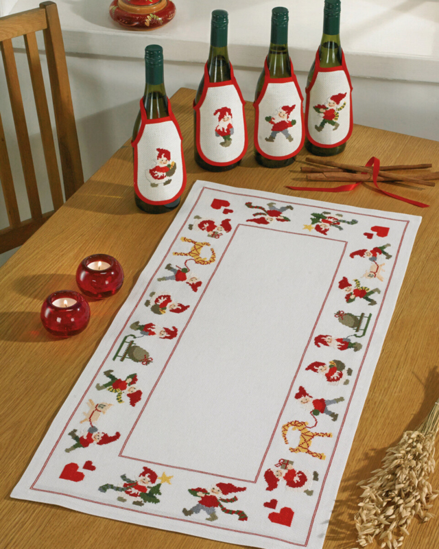 Embroidery Kit Happy Santa Clauses 41 x 83 cm / 16.14 x 32.68 in