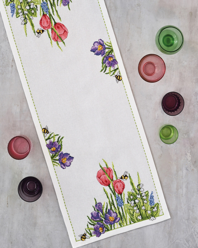 Embroidery Kit Springtime 34 x 86 cm / 13.39 x 33.86 in