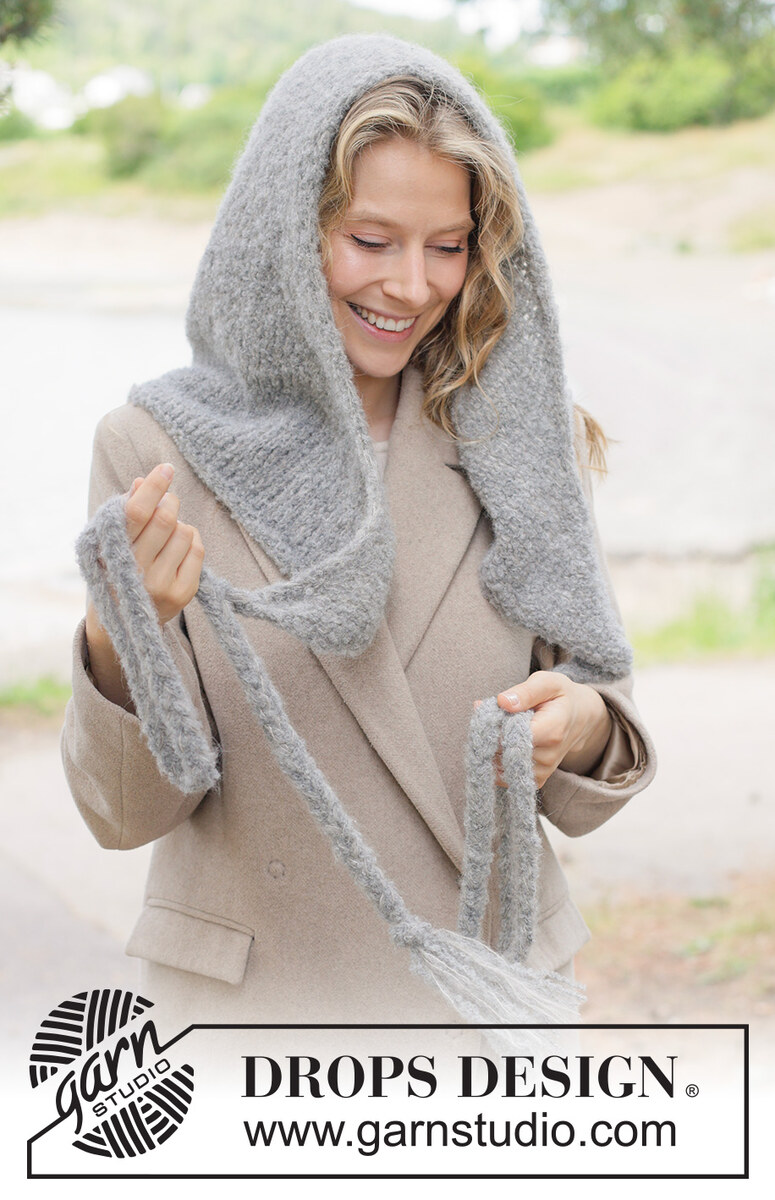 261-7 Soft Shelter Hood by DROPS Design