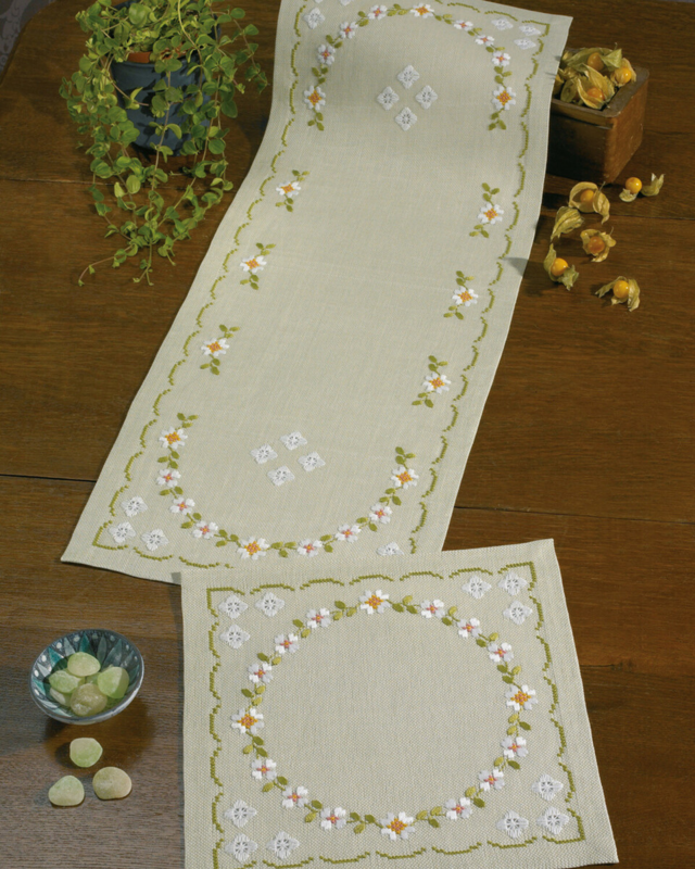 Embroidery Kit White Flowers 36 x 93 cm / 14.17 x 36.61 in