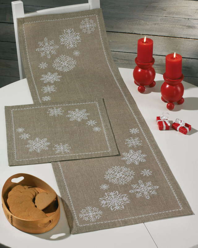 Embroidery Kit Snowflakes on Linen 38 x 122 cm / 15 x 48 in
