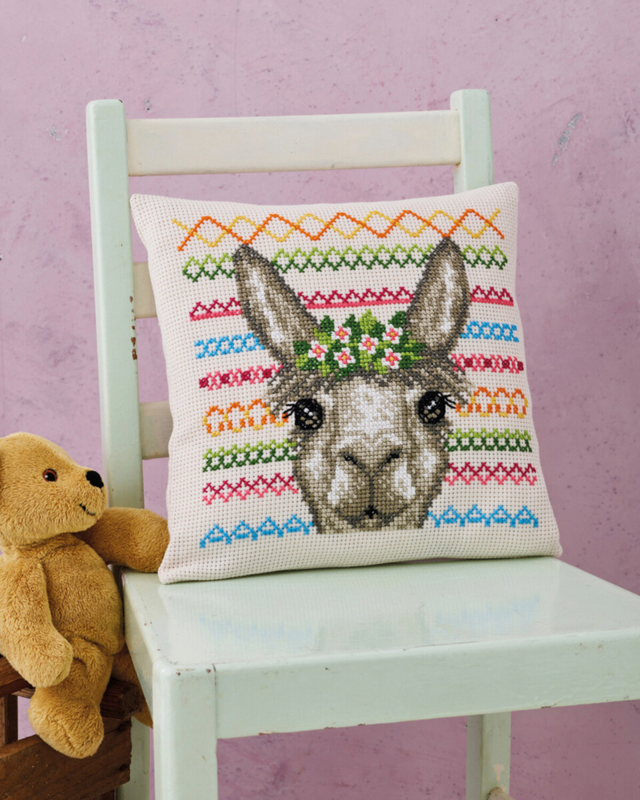 Embroidery Kit Alpaca 30 x 30 cm / 11.81 x 11.81 in