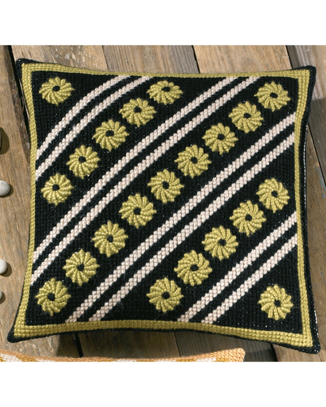 Embroidery Kit Cushion incl. cover 32x32 cm / 13x13 in