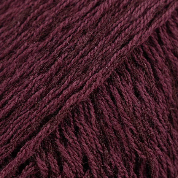 DROPS Belle 40 Plum wine