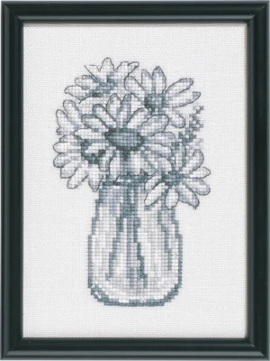 Embroidery Kit Marguerite 12 x 17 cm / 4.72 x 6.69 in
