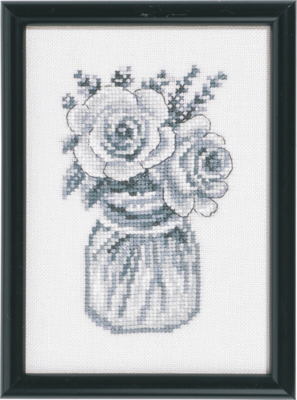 Embroidery Kit Roses 12 x 17 cm / 5 x 7 in