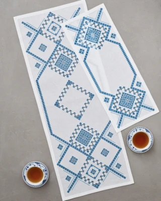 Embroidery Kit Hardanger blue 27 x 69 cm / 10.63 x 27.17 in
