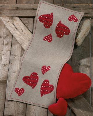 Embroidery Kit Red Hearts 40 x 96 cm / 16 x 38 in