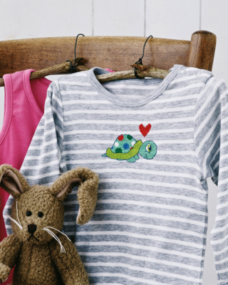 Embroidery Kit Turtle 7 x 9 cm / 2.76 x 3.54 in