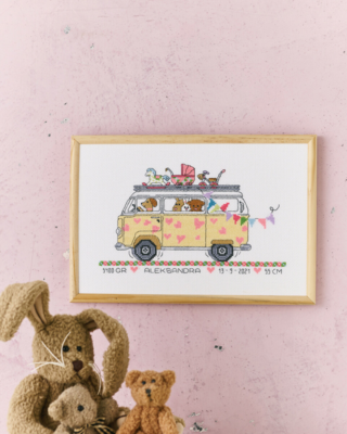 Embroidery Kit The Girls' Bus R5799 30 x 20 cm / 11.81 x 7.87 in