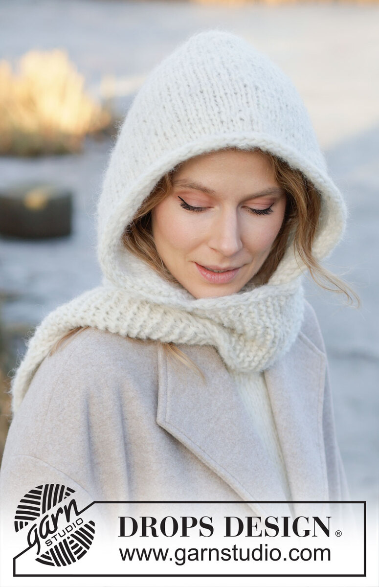 253-60 Snowflake Hood by DROPS Design Køb billigt her